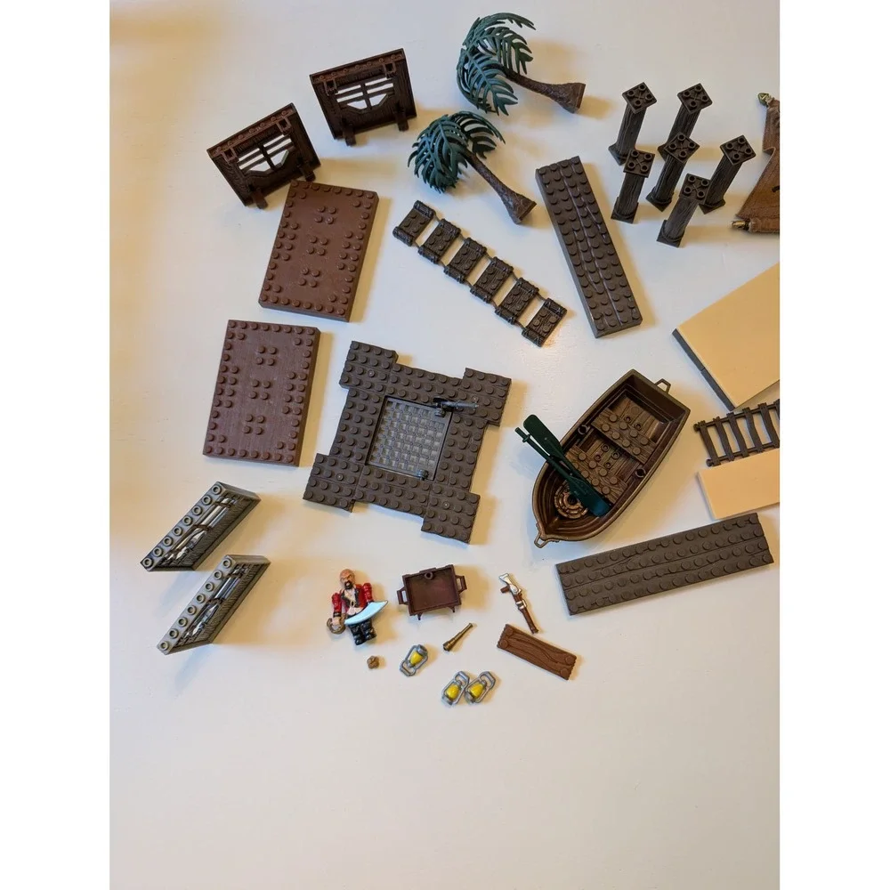 Mega Bloks Pyrates Building Set Mixed Lot Brown Pirate Shipwreck Rowboat Figures
